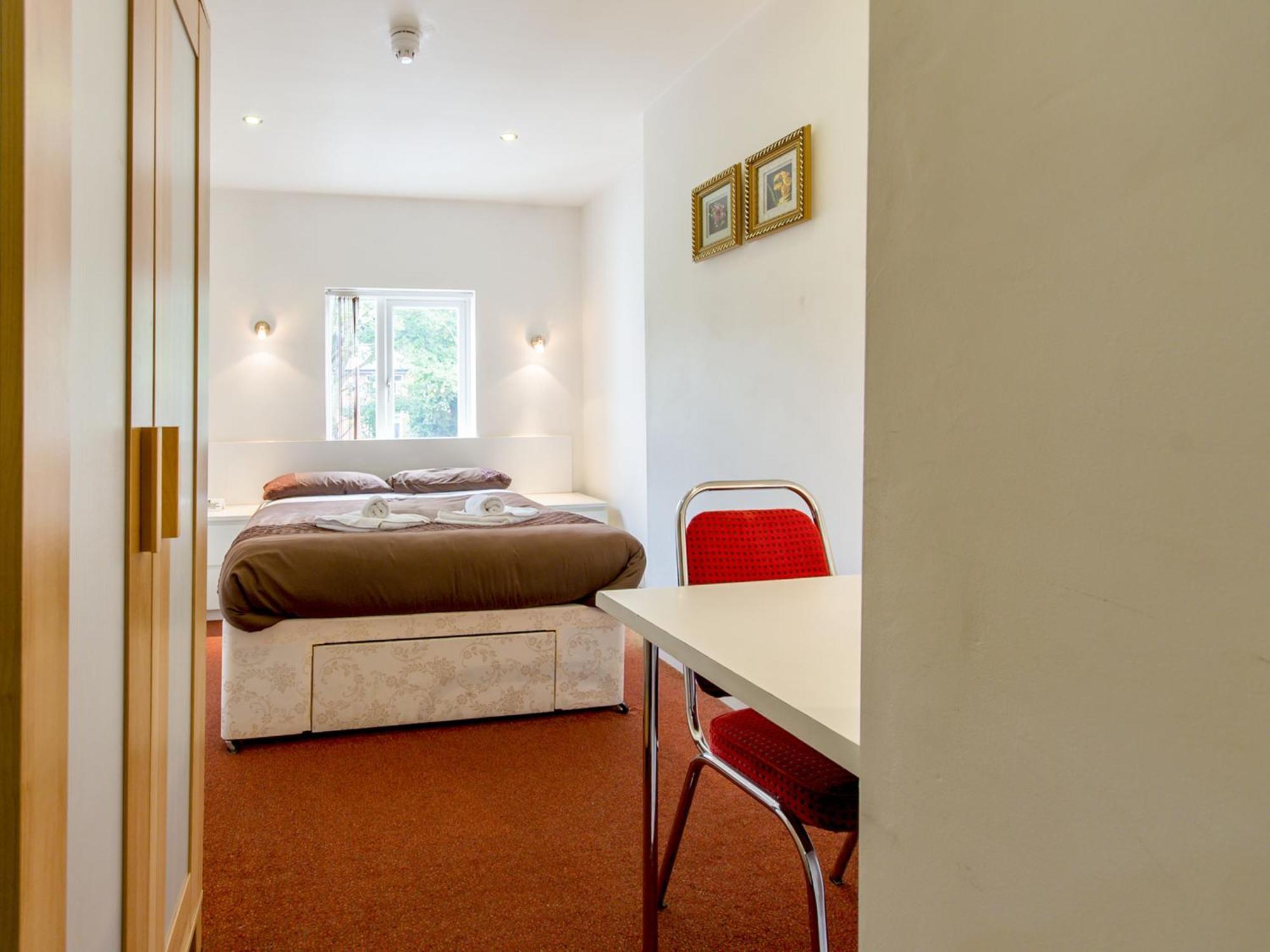 Hotel The Cotswold à Nottingham Chambre photo